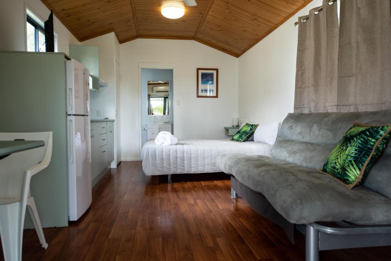 Sarina Palms Caravan And Cabins Village Dış mekan fotoğraf