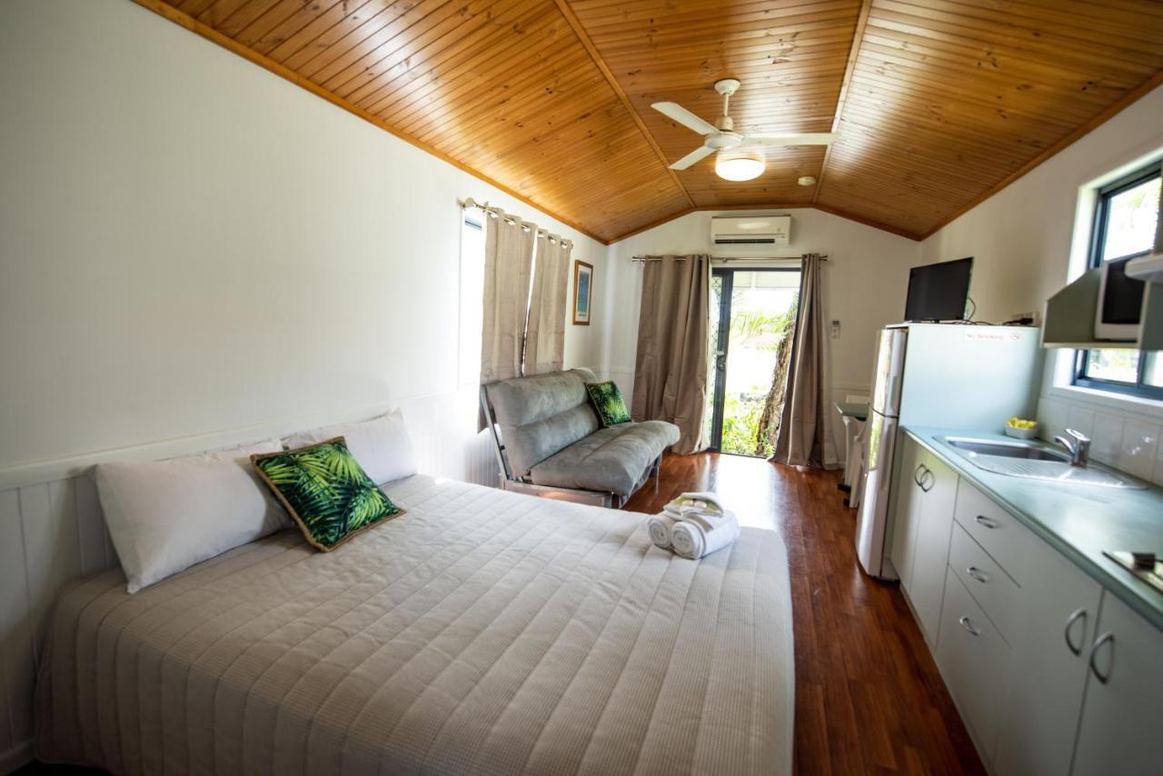 Sarina Palms Caravan And Cabins Village Dış mekan fotoğraf